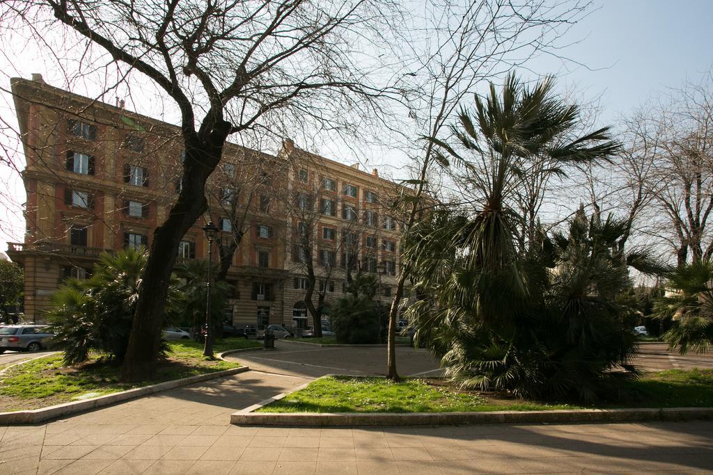 Апартаменты Cola Di Rienzo A E B Рим Номер фото